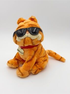 Ty Beanie Baby Garfield the Movie 
Plush 2004 Cool Cat